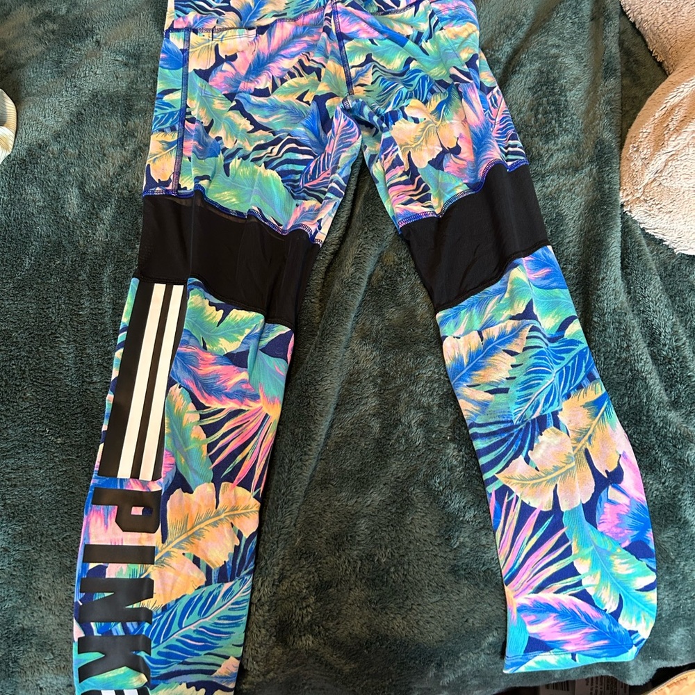 Victoria’s Secret PINK leggings